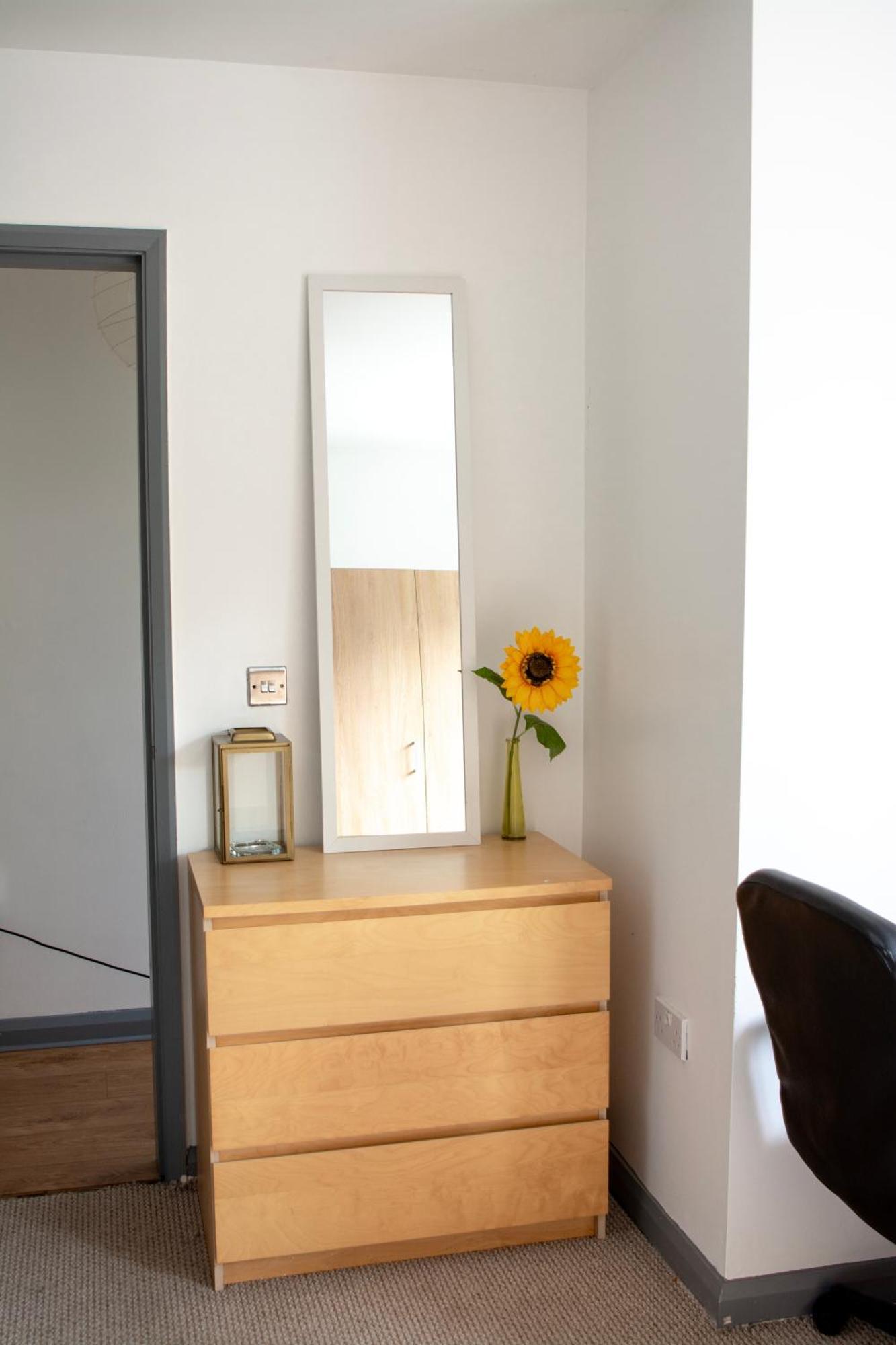 Well-Equipped 4 Bedroom House Close To City Centre Leeds  Eksteriør billede